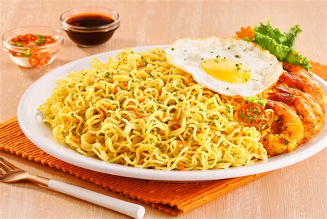  Khao Soi: İncecik Noodleler ile Birleştirilmiş Zengin ve Kremamsı Bir Kari Sosuyla Buluşması!