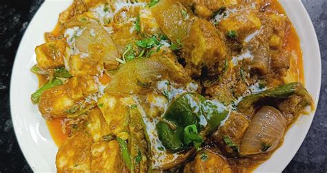  Kadai Paneer: Kremalı ve Baharatlı Bir Hindistan Lezzeti Patlaması mı?