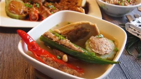  Zhangzhou Hakka Meihua Tofu: Yoğurtlu ve Baharatlı Bir Çorbanın Gizemi!