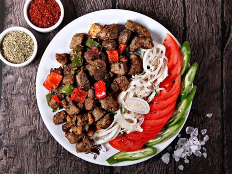  Zhengzhou'daki Biçak Talama Kebap: İncecik Et Dilimleriyle Yanan Zevkin Sıcak Bir Buluşması!